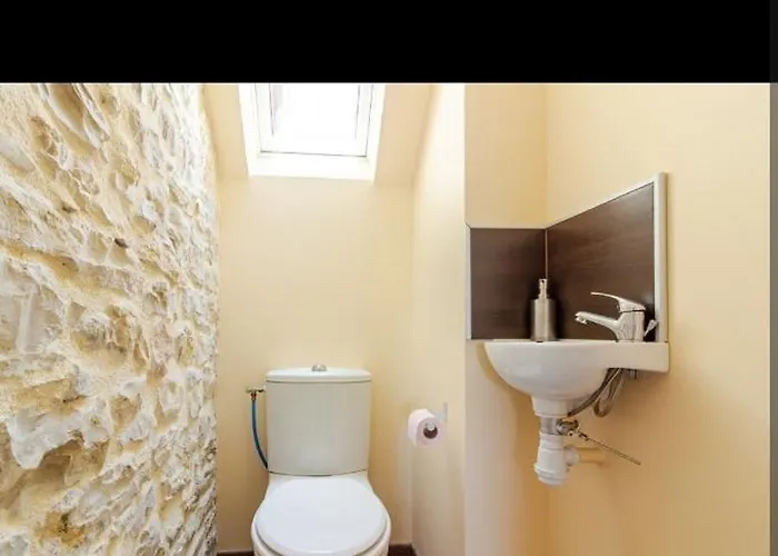 Maison Quercynoise Du 17eme Siecle *