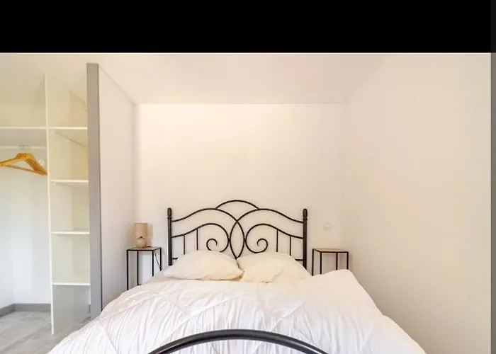 Maison Quercynoise Du 17eme Siecle Nyaraló