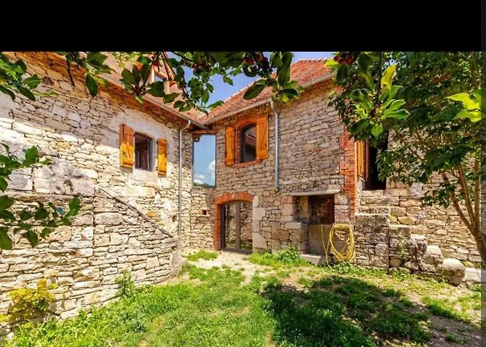 Maison Quercynoise Du 17eme Siecle Nyaraló